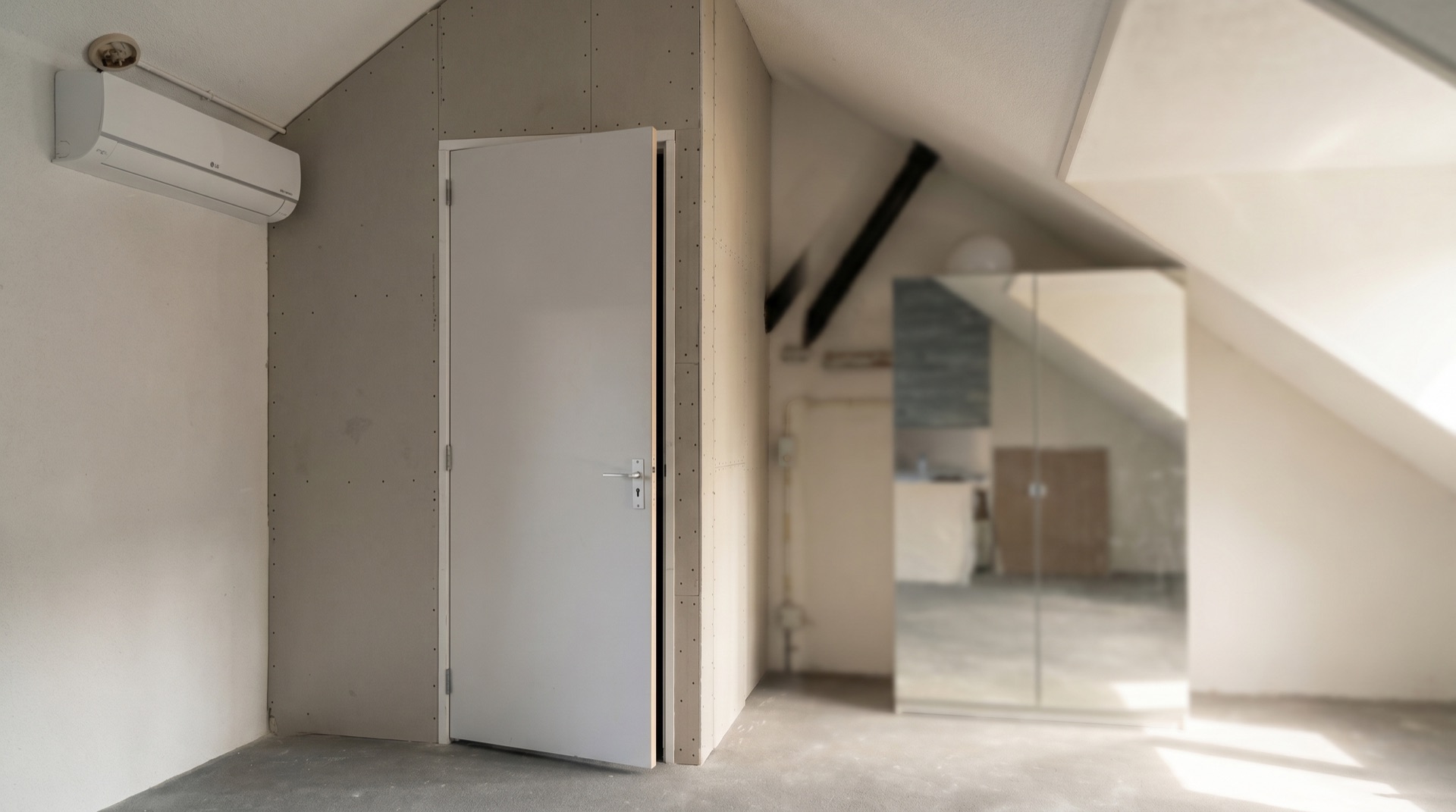 Binnenwand plaatsen op metalstud frame