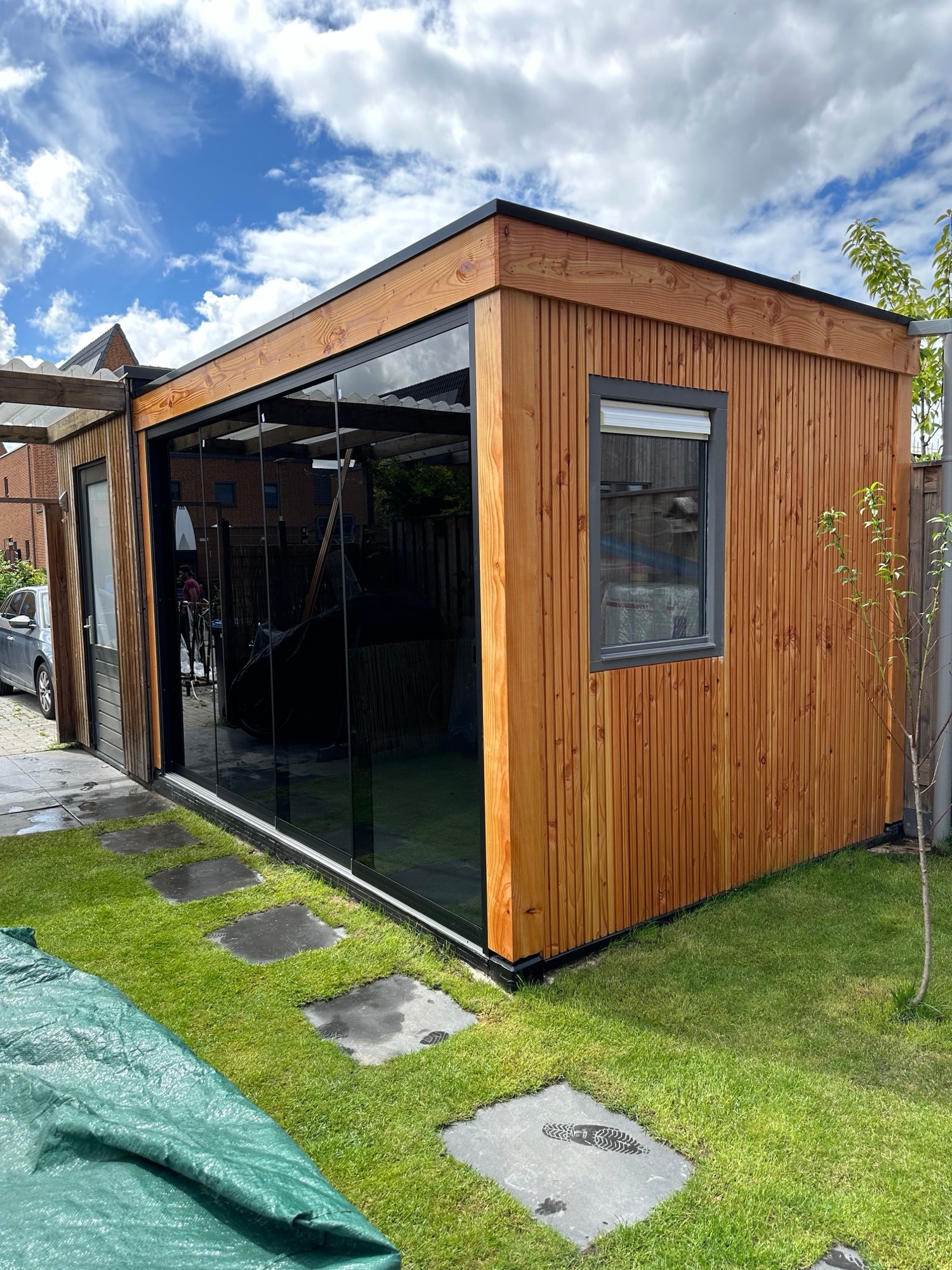 Premium houten tuinhuis met glaspartij in Doorn